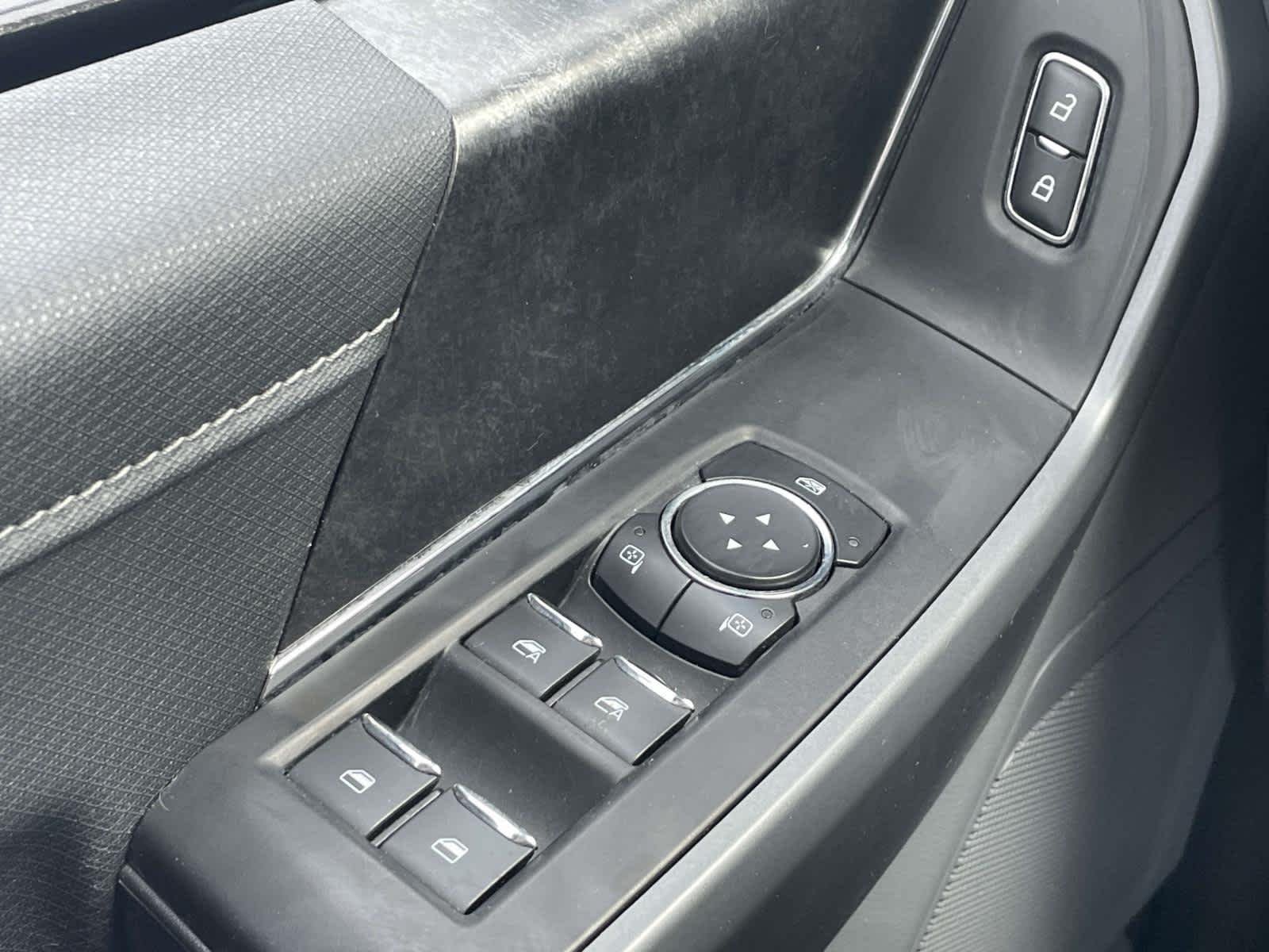 Used 2021 Oxford White/Carbonized Gray Ford XLT image 29