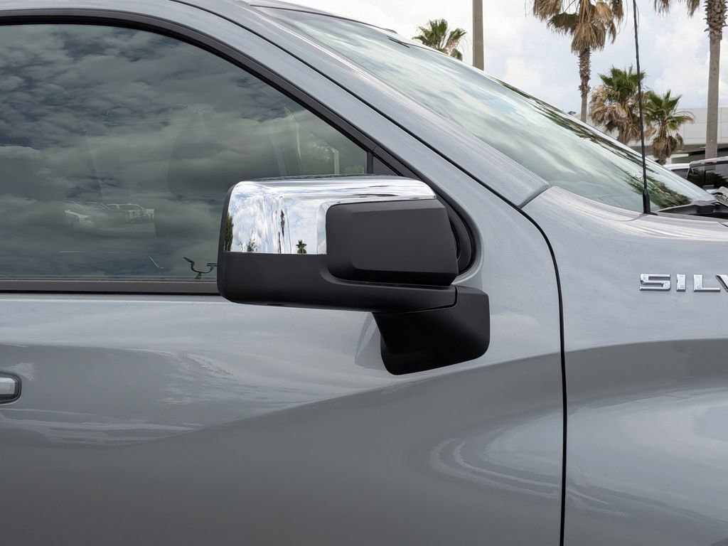 New 2026 Sterling Gray Metallic Chevrolet LT (2FL) image 11