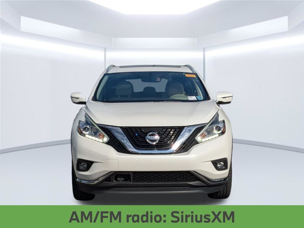 Used 2018 White Nissan Platinum image 12