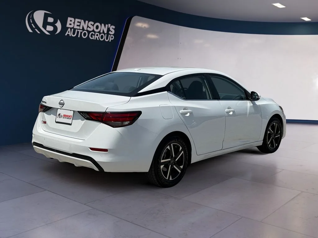 Used 2025 White Nissan SV image 5