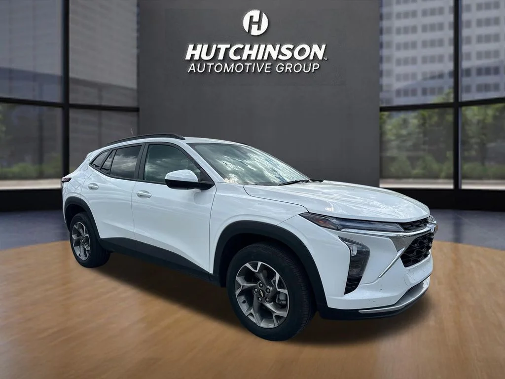 2025 Chevrolet Trax LT's photo