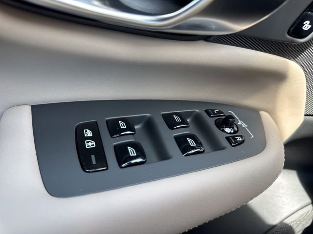 2026 Volvo XC90 Core - Photo 21