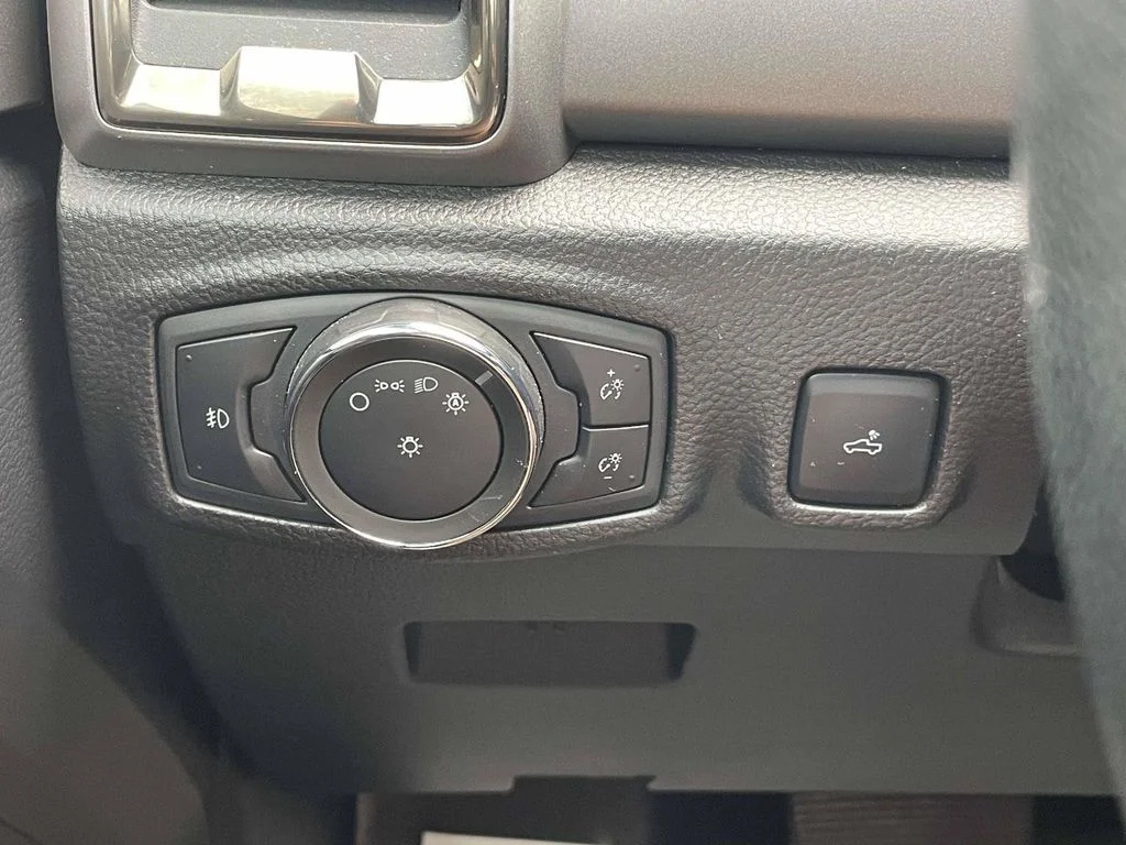Certified Used 2021 Silver Ford XLT image 26