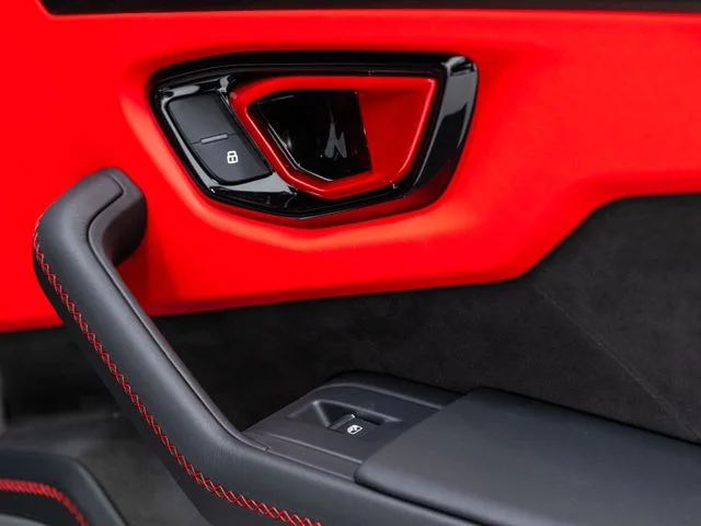 Used 2025 Black Lamborghini SE image 49