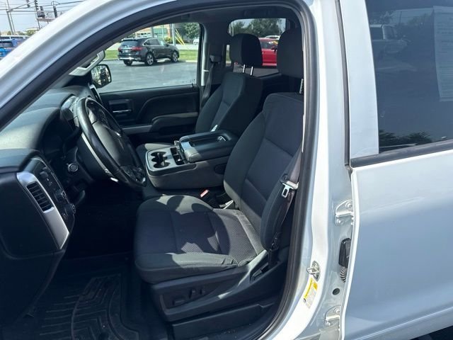 Used 2017 White Chevrolet LT image 8
