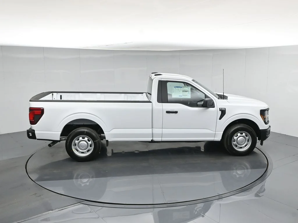 New 2026 Oxford White Ford XL image 37