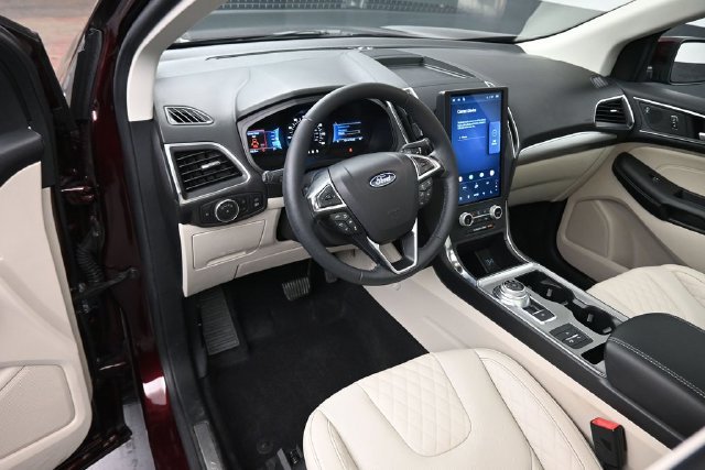 Used 2024 Red Ford Titanium image 9