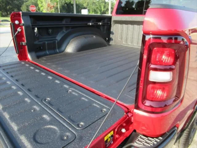 New 2026 Molten Red Pearl-Coat Exterior Paint RAM LARAMIE image 9