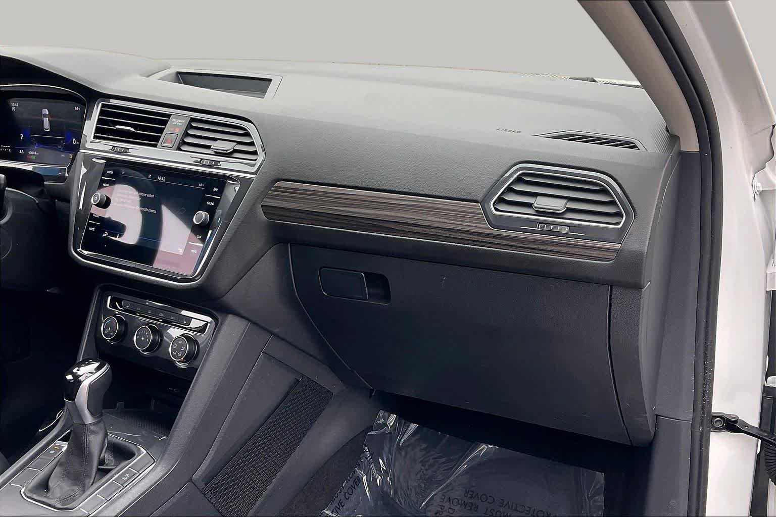 Used 2024 Pure White Volkswagen Wolfsburg Edition image 17