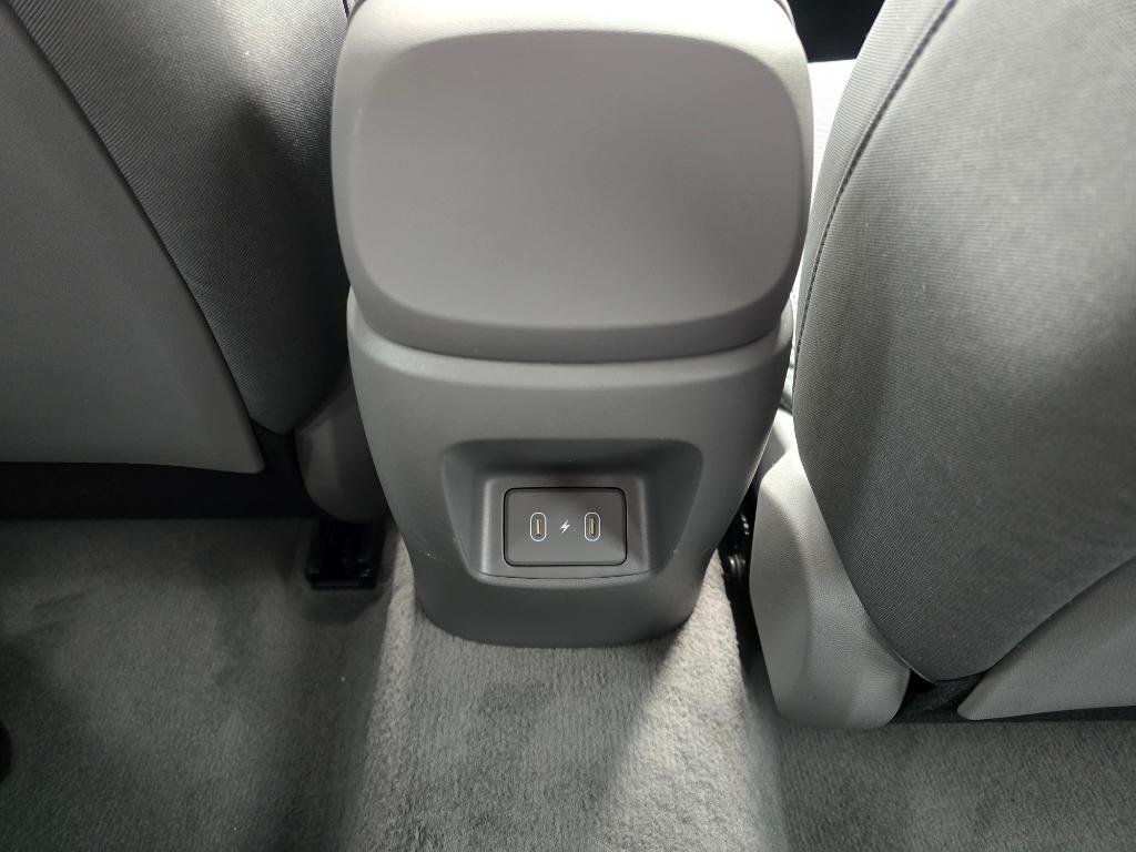 New 2026 Abyss Black Hyundai SE image 29