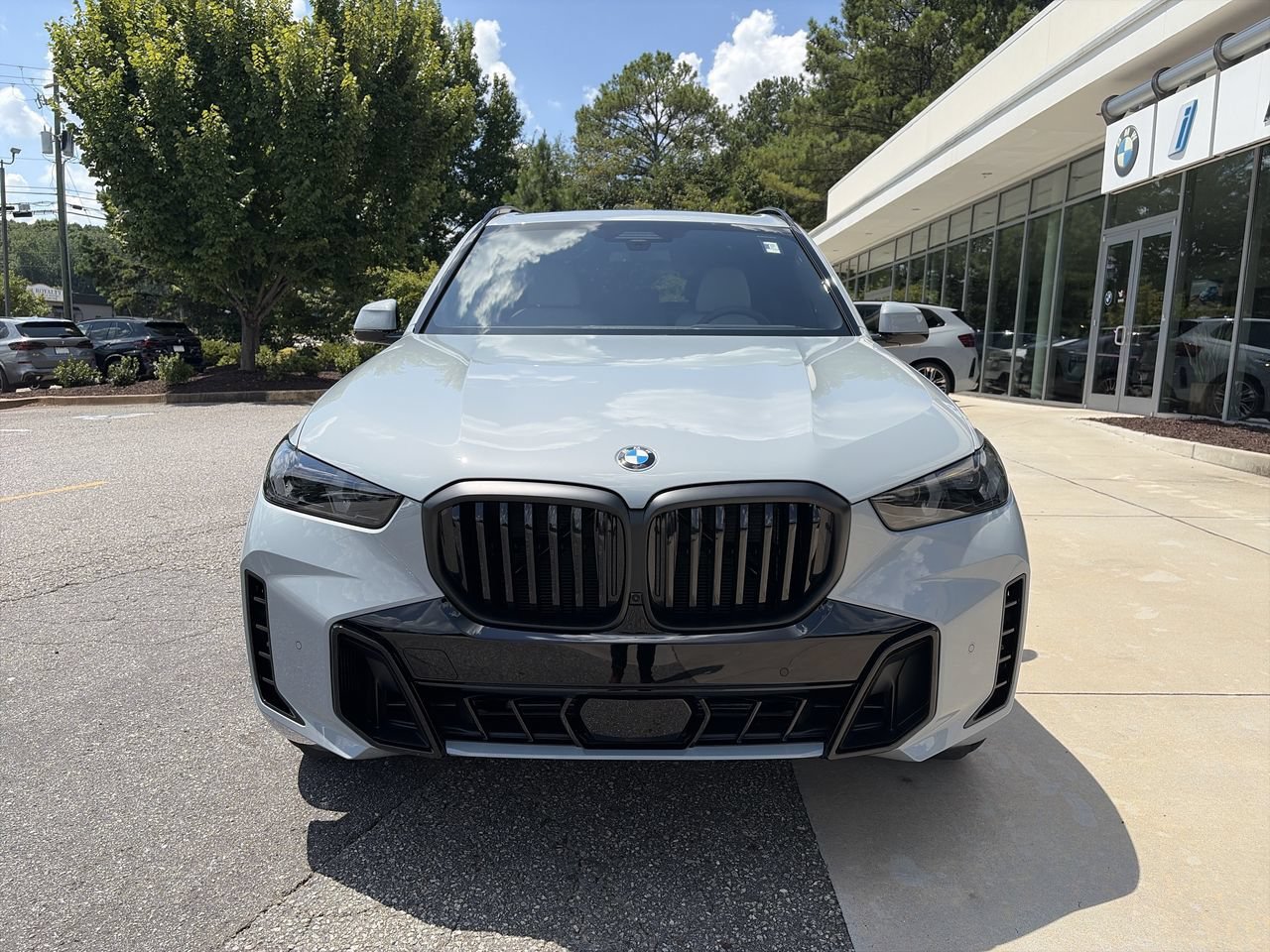 Used 2026 Brooklyn Grey Metallic BMW xDrive40i image 3