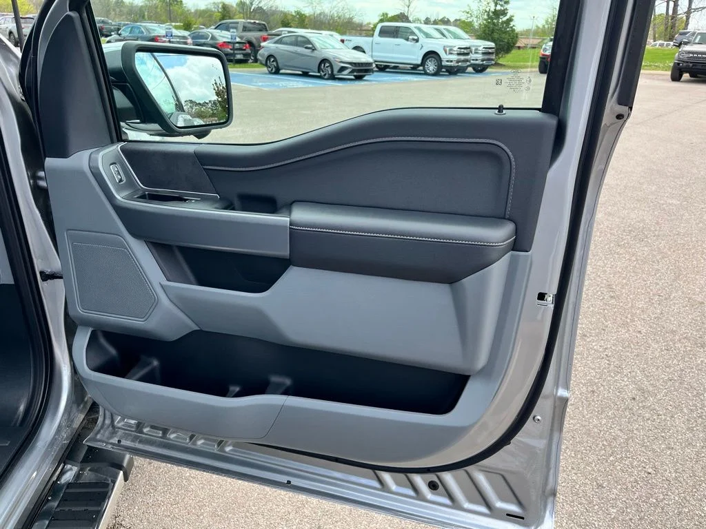 New 2026 Silver Ford XLT image 9