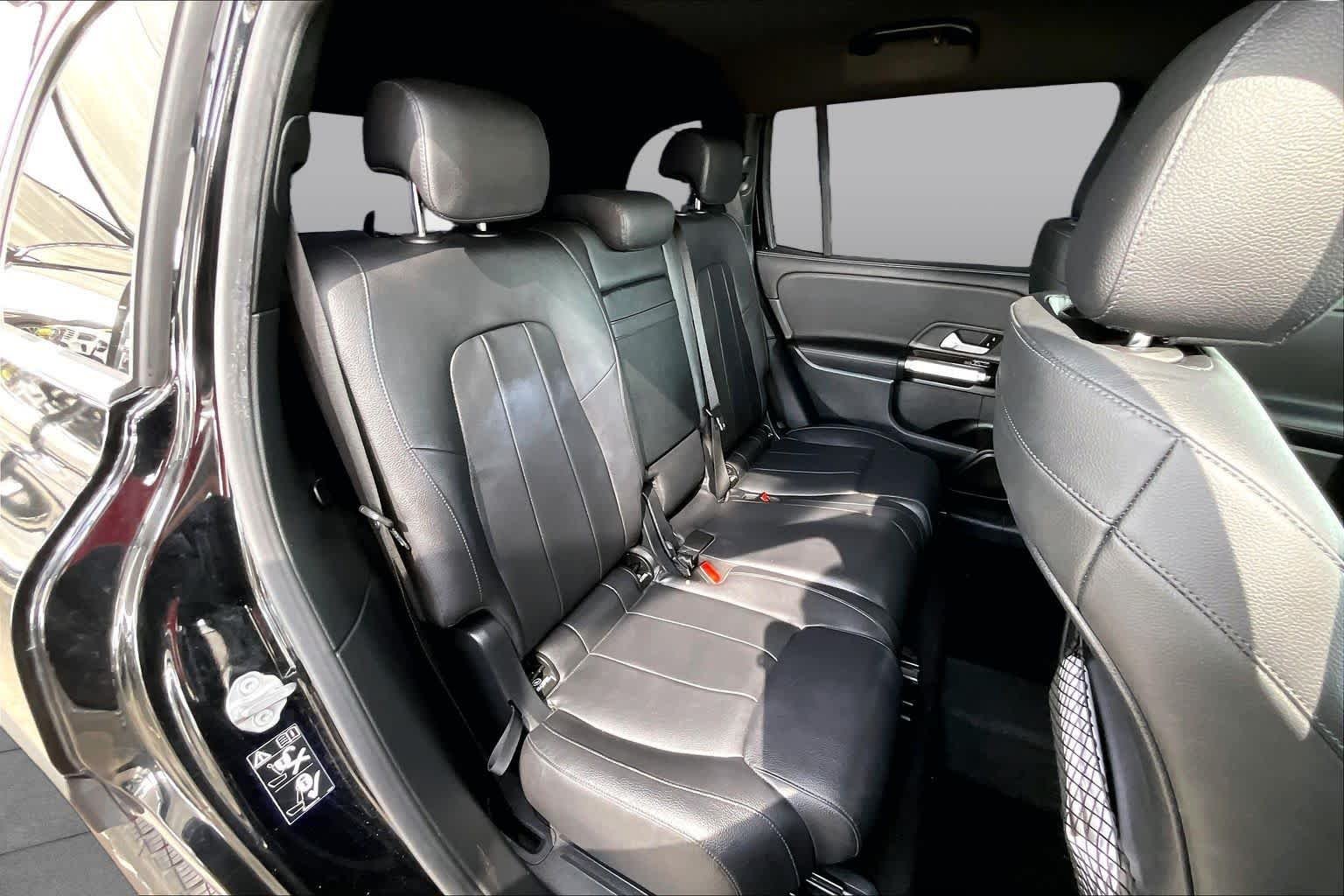 Used 2021 Night Black Mercedes-Benz GLB 250 image 20