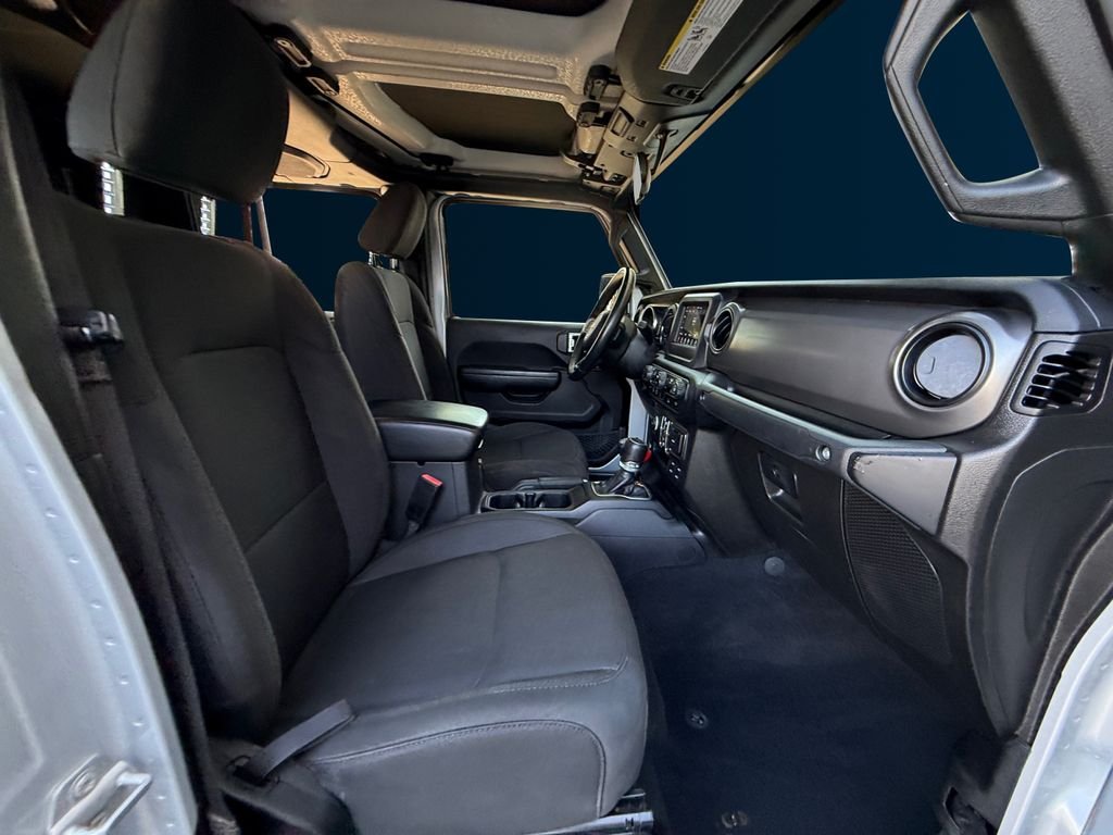 Used 2022 Silver Jeep Willys image 17