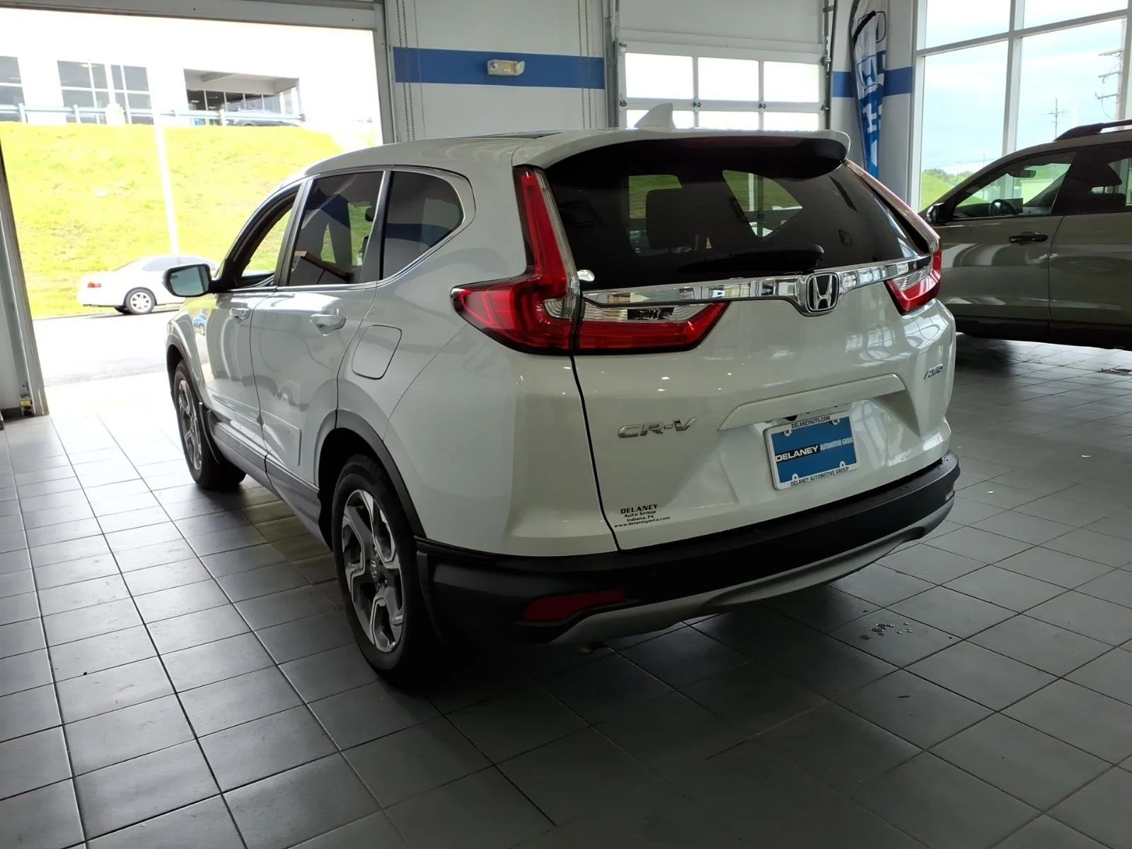 Certified Used 2019 Platinum White Pearl Honda EX-L image 7