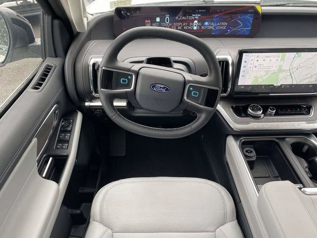 New 2026 Star White Metallic Tri-Coat Ford Platinum image 10