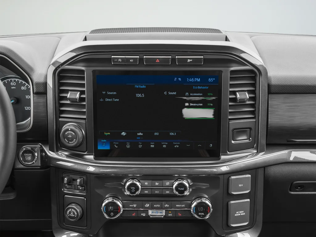 Used 2022 White Ford XLT image 16