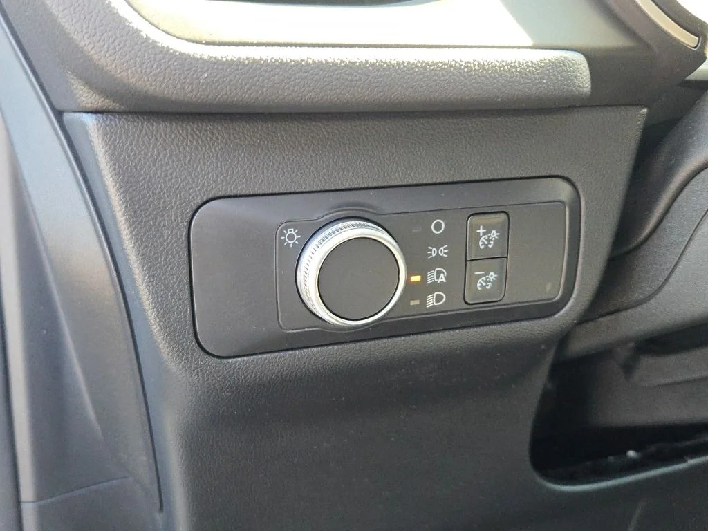Used 2020 White Ford SE image 20