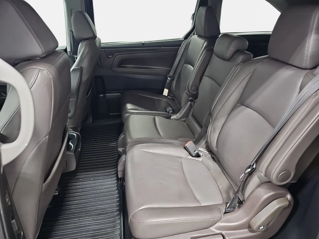 Used 2018 Black Honda EX-L image 12