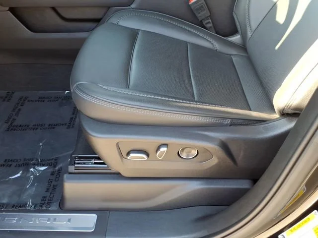 Used 2025 Onyx Black GMC Denali image 15