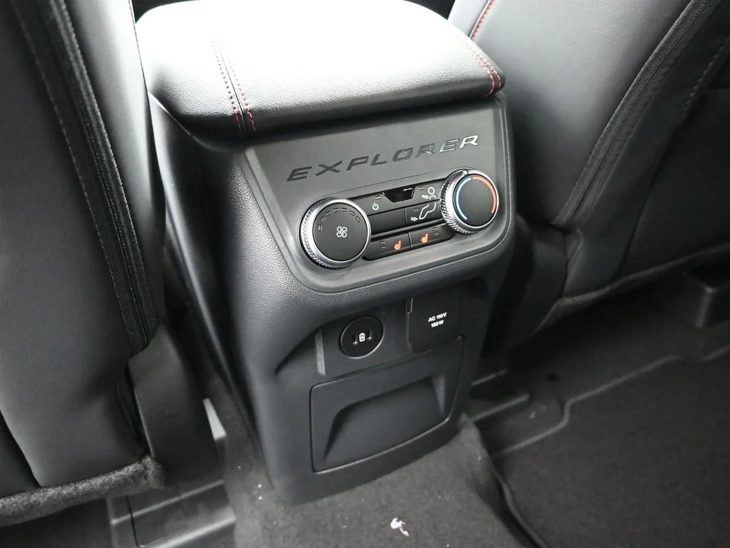 New 2026 Agate Black Metallic Ford ST-Line image 20