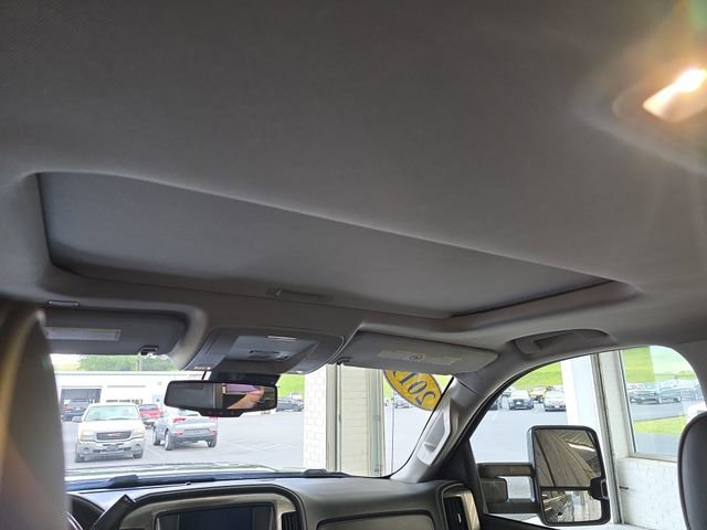 Used 2019 BLACK Chevrolet High Country image 13