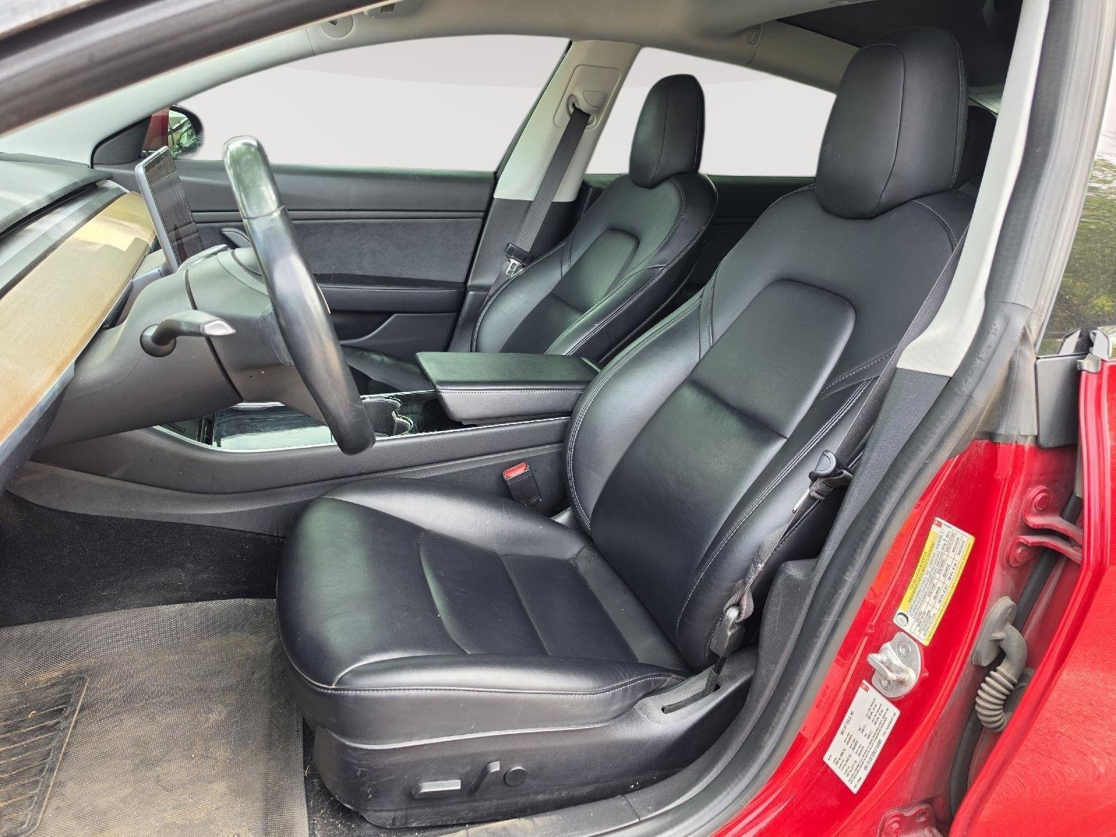 Used 2018  Tesla Long Range Battery image 12