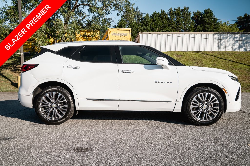 Used 2019 Summit White Chevrolet Premier image 9