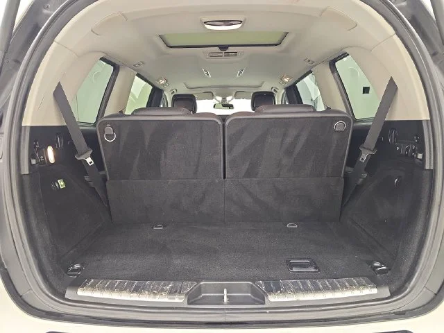 Used 2011 Arctic White Mercedes-Benz GL 450 image 16