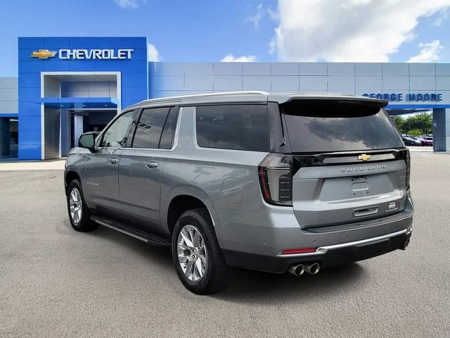 2025 Chevrolet Suburban Premier - Photo 3