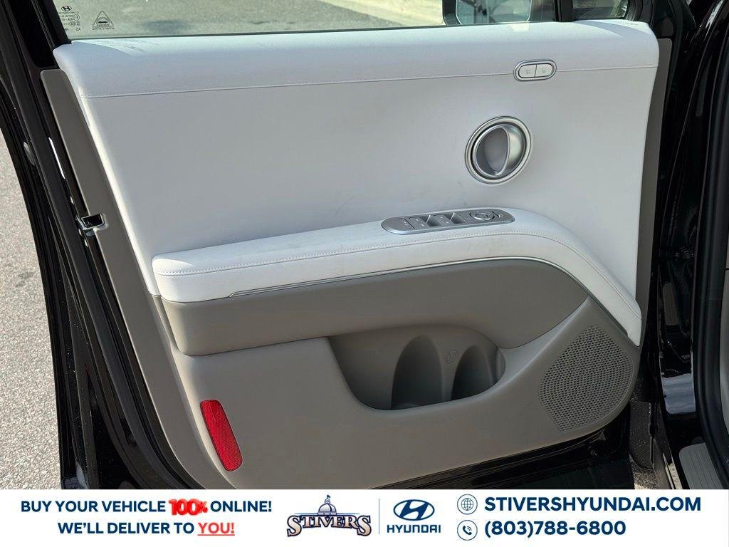 New 2026 Black Hyundai SEL Premium 7P image 26