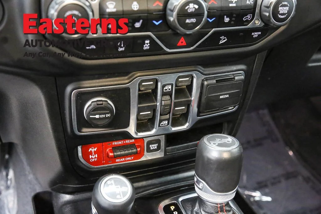 Used 2020 White Jeep Unlimited Rubicon image 21