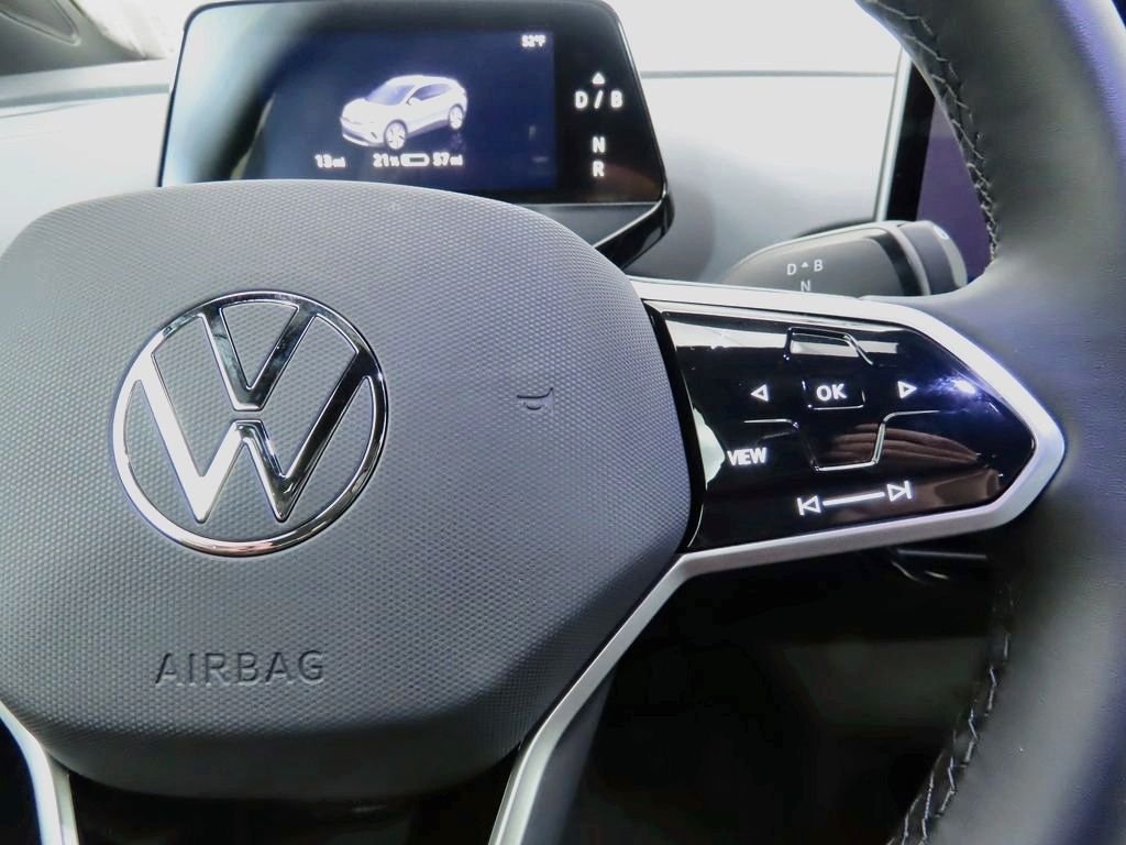 New 2026 Deep Black Pearl Volkswagen Pro image 12