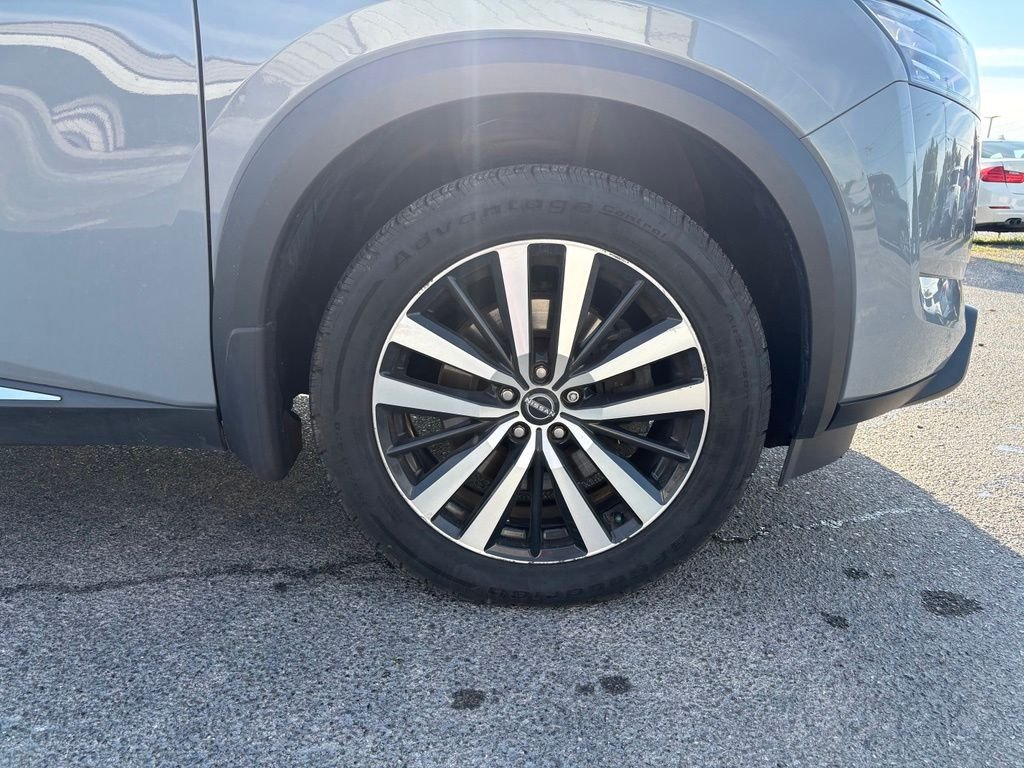 Certified Used 2023 Gray Nissan Platinum image 10