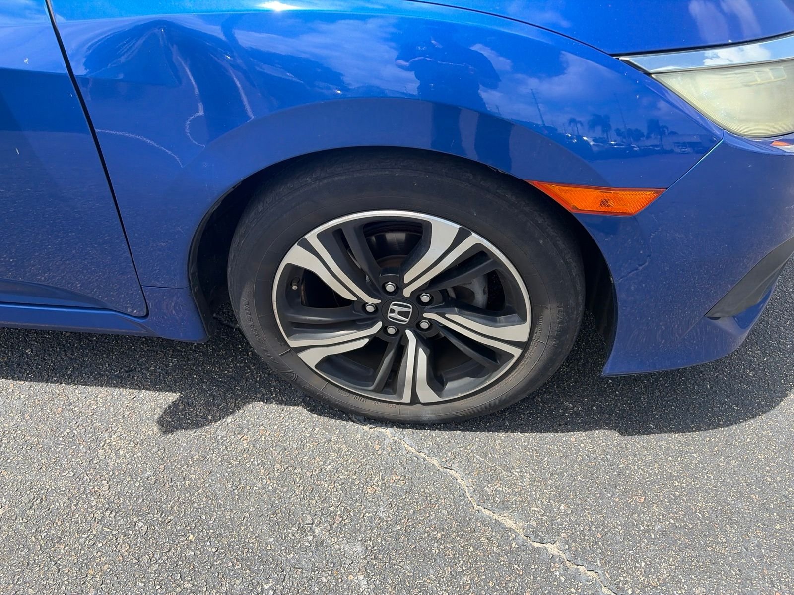Used 2016 Blue Honda Touring image 9