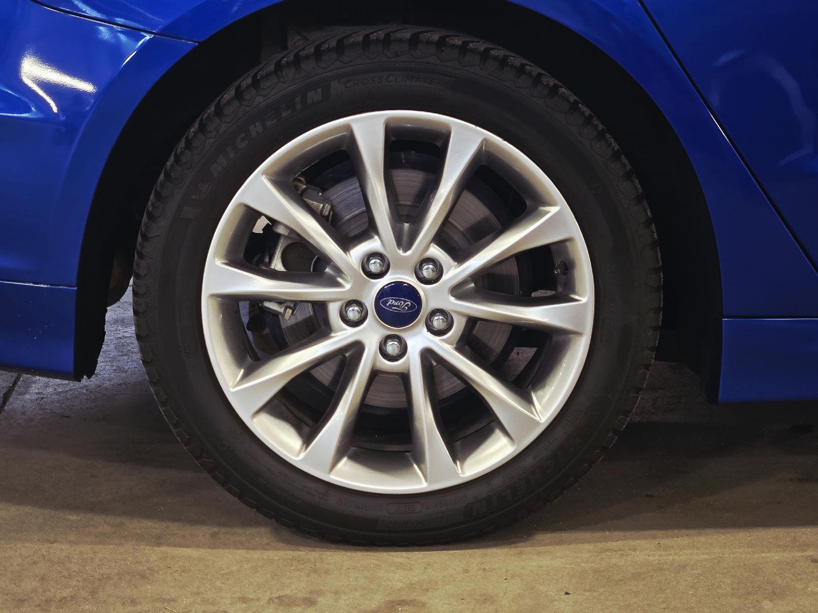 Used 2017 Lightning Blue Ford SE image 11