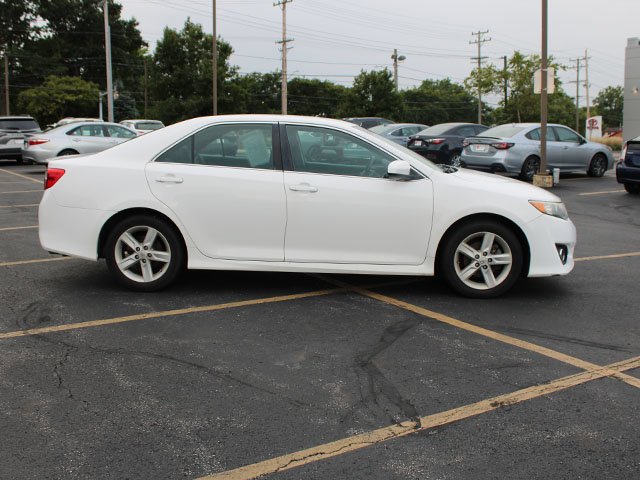 Used 2013 Super White Toyota SE image 5