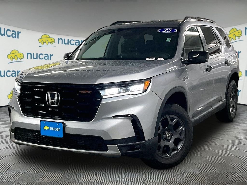 Used 2025 Silver Honda TrailSport image 3