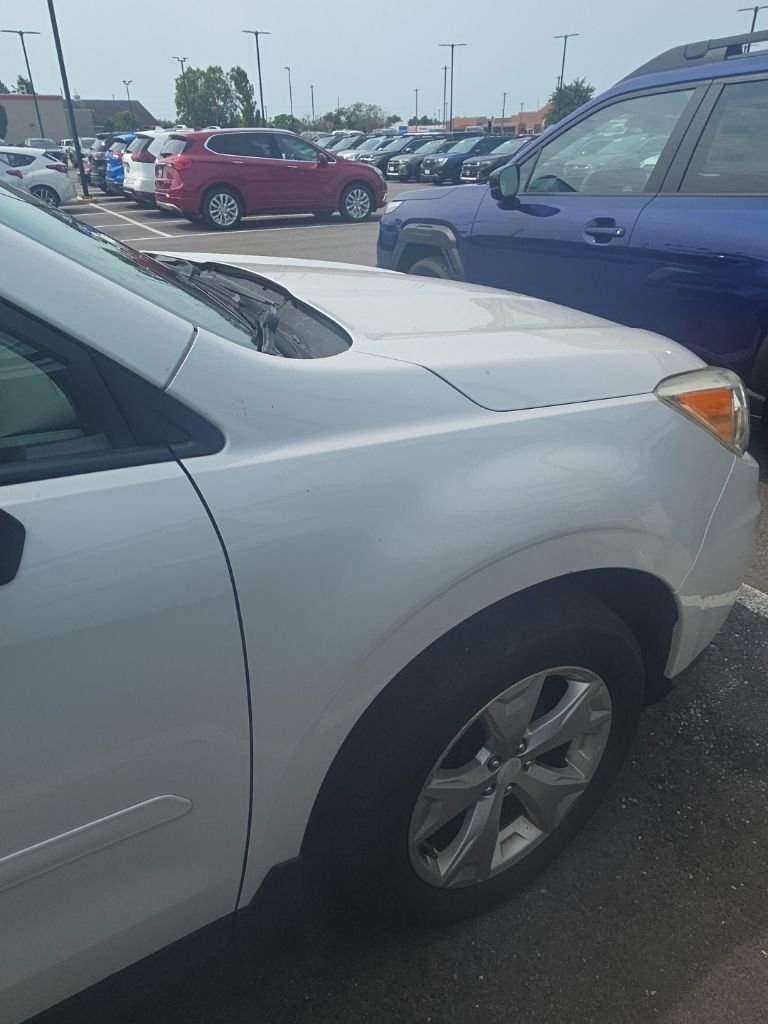 Used 2015 Satin White Pearl Subaru 2.5i Premium image 18