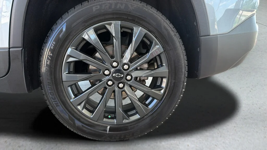 Used 2023 Sterling Gray Chevrolet RS image 29