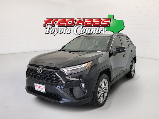 2024 Toyota RAV4 XLE Premium