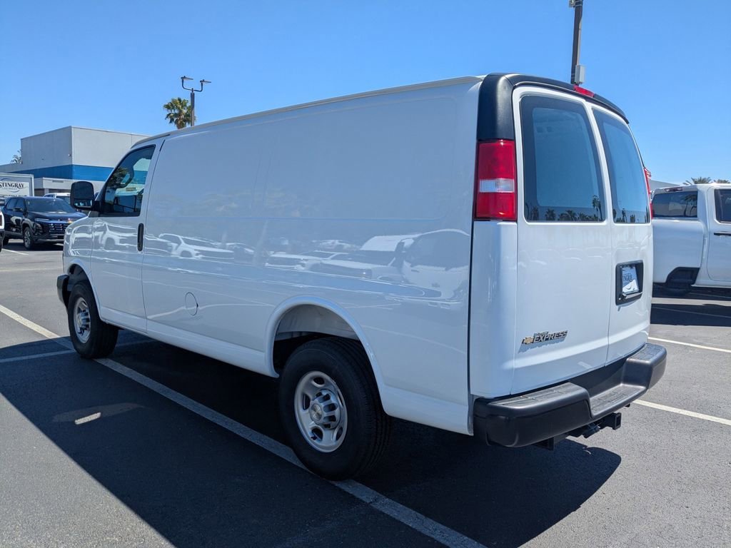 2025 Chevrolet Express Cargo Work Van - Photo 7