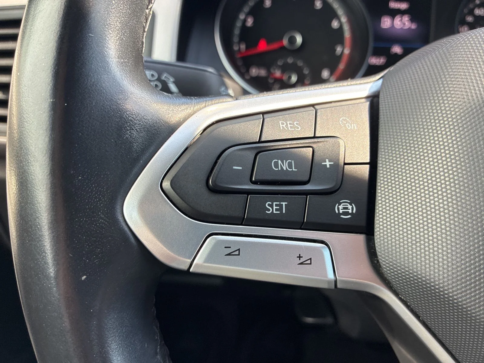 2020 Volkswagen Atlas Cross Sport SE - Photo 25