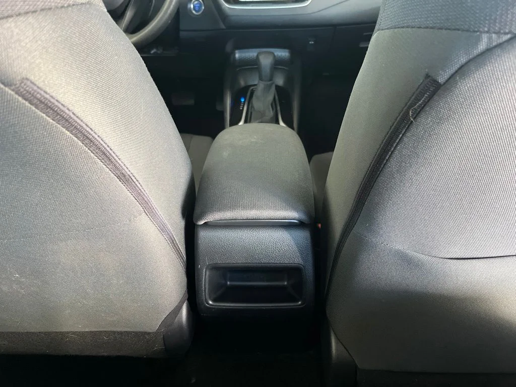 Used 2020 Silver Toyota LE image 25