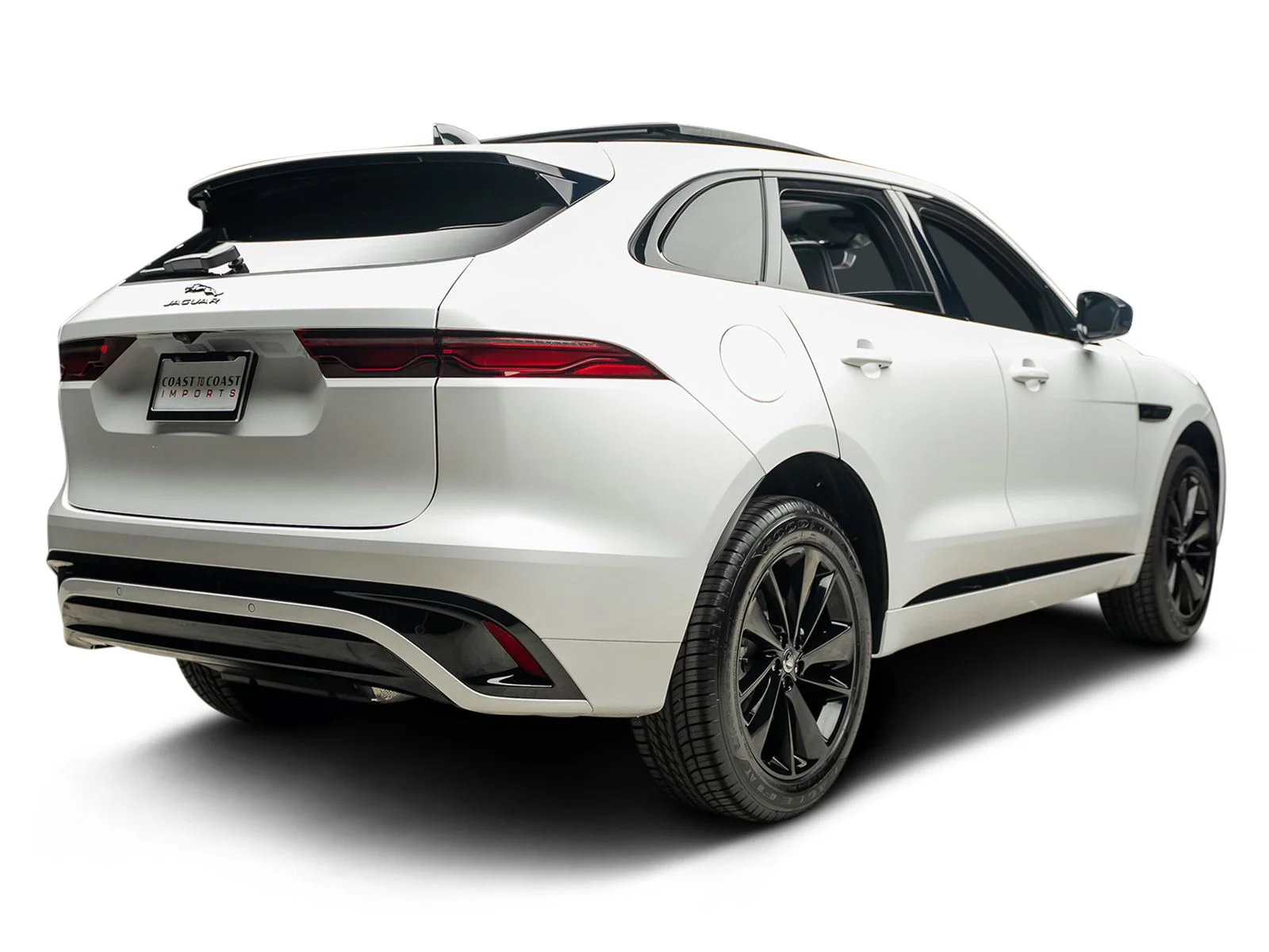 Used 2025 White Jaguar P250 R-Dynamic S image 21