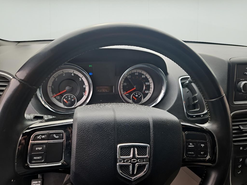Used 2017 Granite Pearlcoat Dodge SXT image 23