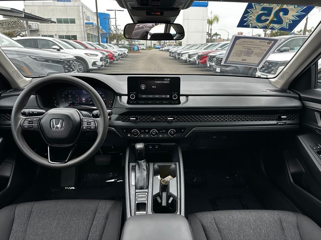Used 2025 Gray Honda SE image 18
