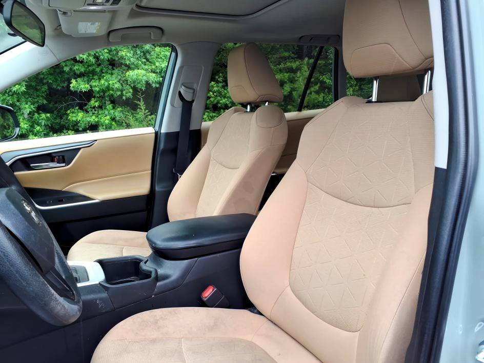 Used 2022 Lunar Rock Toyota XLE image 15