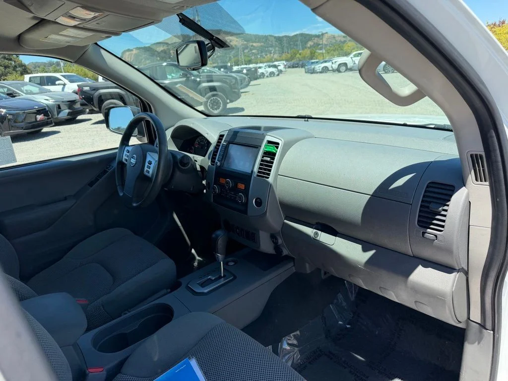 Used 2021 White Nissan SV image 8