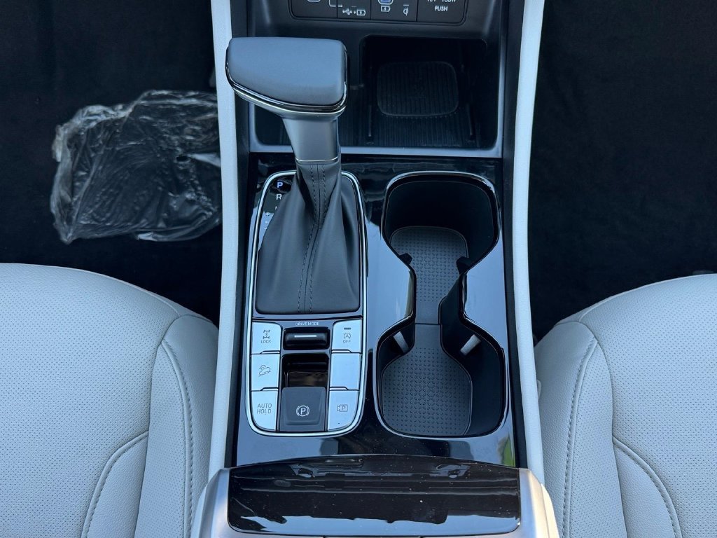 New 2026 White Pearl Hyundai SEL Premium image 14